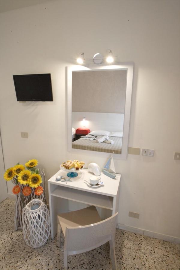 Hotel Tosi Riccione Exterior photo